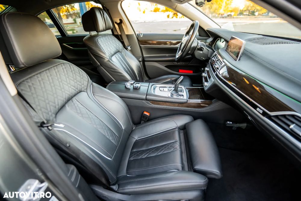 BMW Seria 7 740e iPerformance - 8