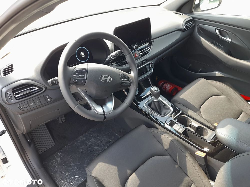 Hyundai i30 1.5 T-GDI 48V Smart - 13