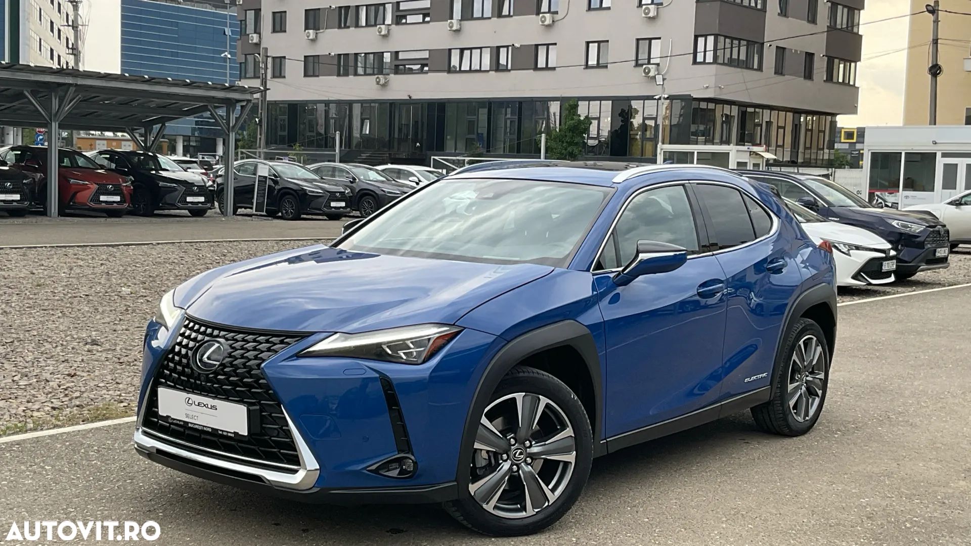 Lexus UX 300e Luxury - 1