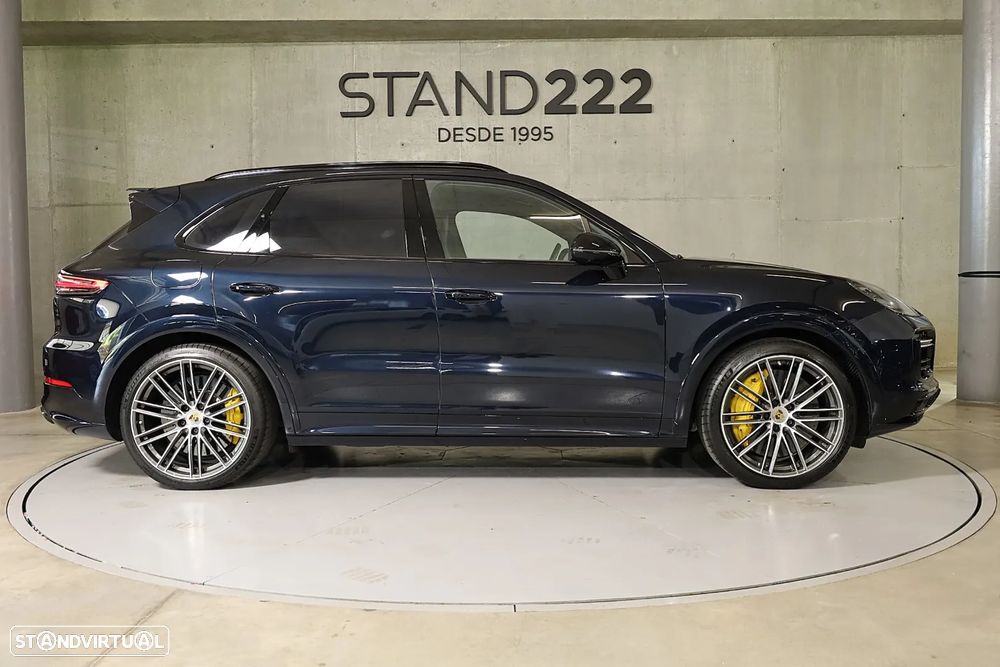Porsche Cayenne Turbo - 4