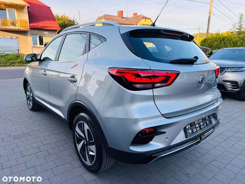 MG ZS - 13