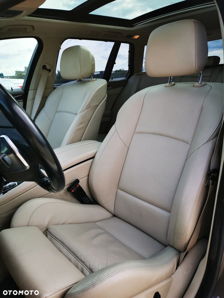 BMW Seria 5 530d xDrive - 9