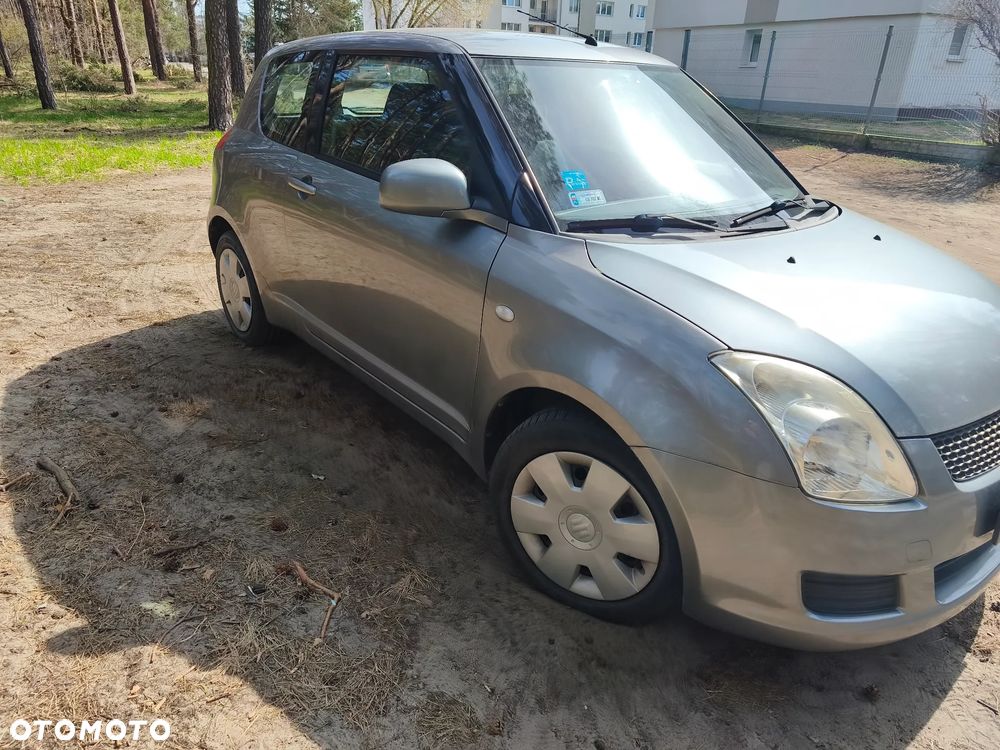 Suzuki Swift 2009 photo 3
