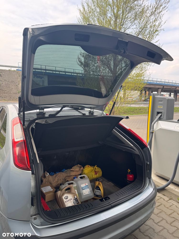 Ford Focus 1.6 TDCi DPF Ambiente - 31