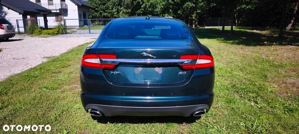 Jaguar XF - 15