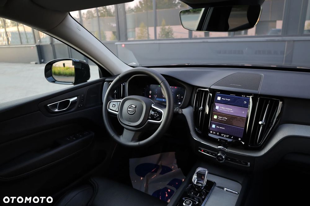 Volvo XC 60 B5 B AWD Plus Dark - 9