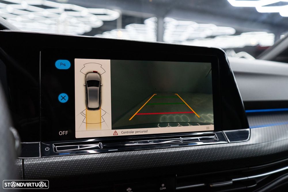 VW Golf Variant 2.0 TDi R-Line DSG - 57