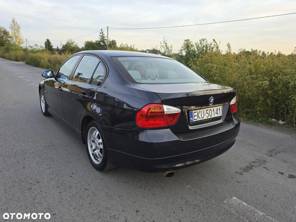 BMW Seria 3 318i - 6