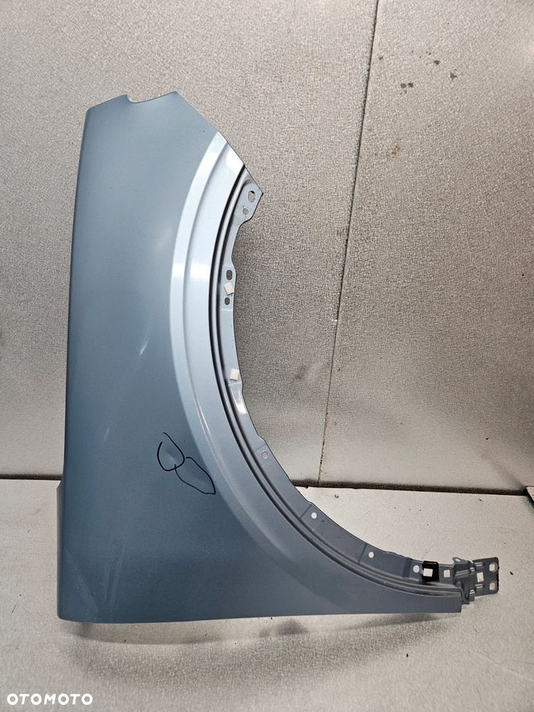 Explorer V 24- błotnik przód prawy