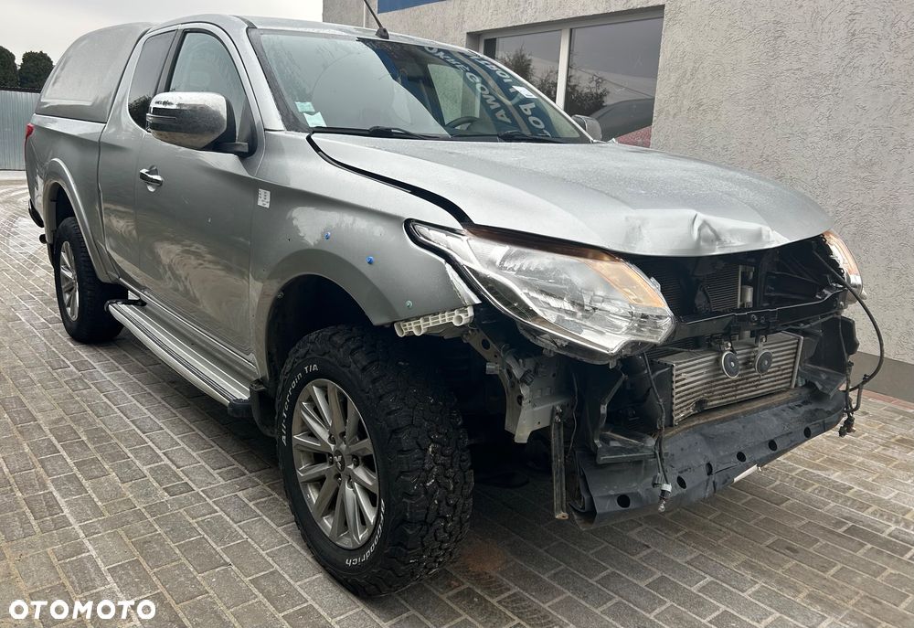 Mitsubishi L200 Pick Up 4x4 S&S Club Cab Diamant Edition - 4