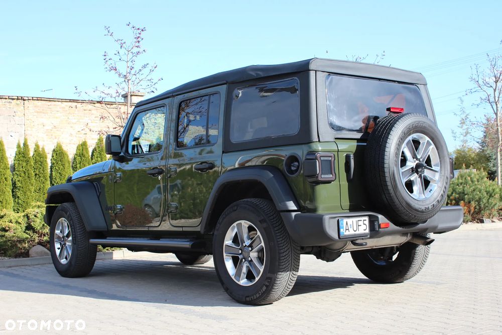 Jeep Wrangler - 8