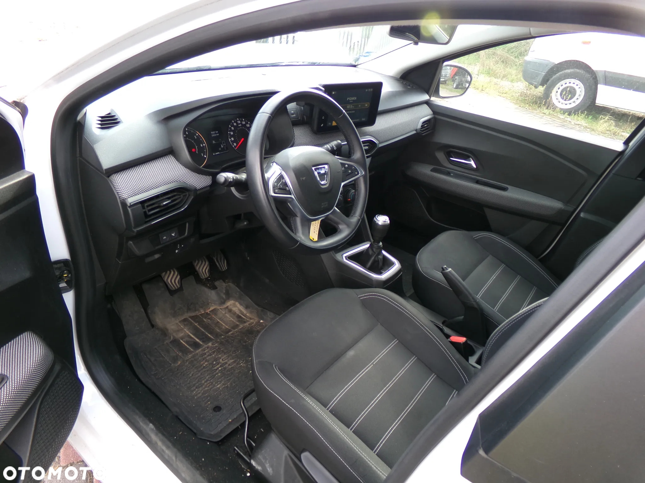 Dacia Sandero - 7