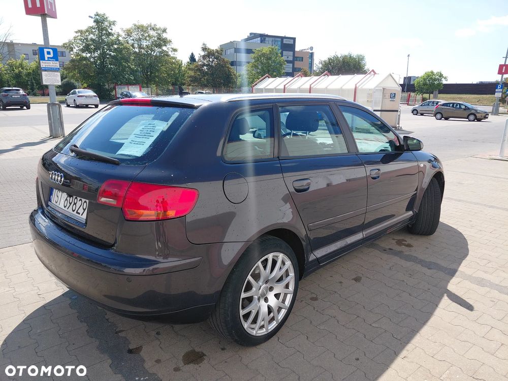 Audi A3 Sportback 2.0 TDI DSG Attraction - 4