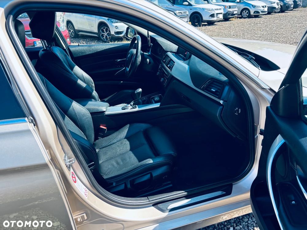 BMW Seria 3 320d - 23