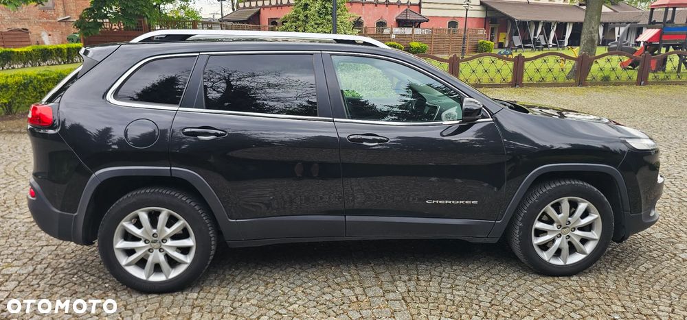 Jeep Cherokee - 5