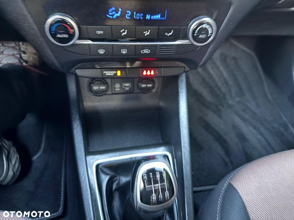 Hyundai i20 - 20