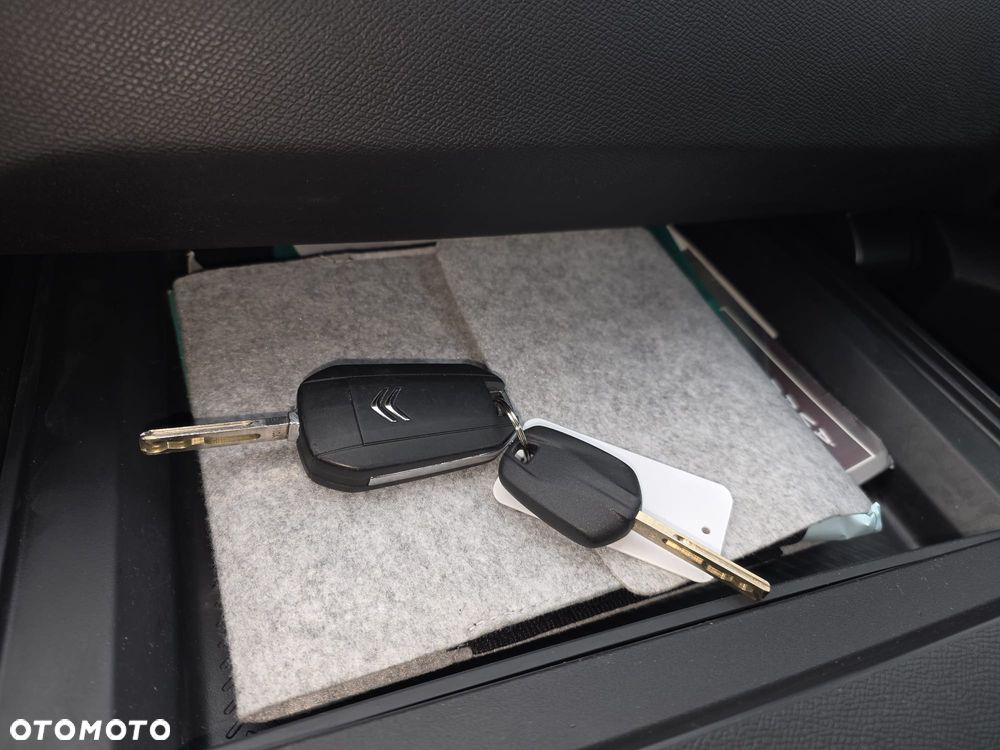 Citroën C4 PureTech 130 Stop&Start EAT8 FEEL PACK - 12