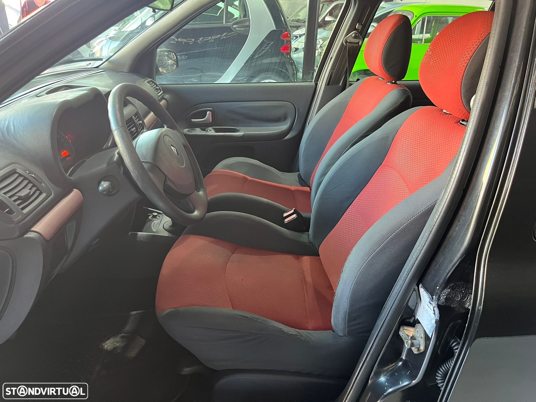 Renault Clio 1.2 16V Billabong QuickS - 10
