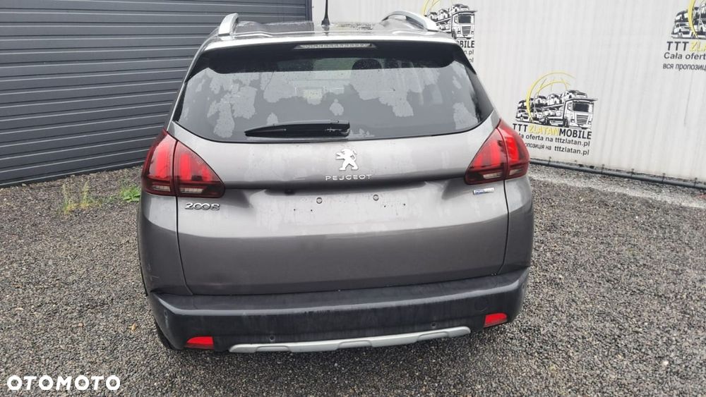 Peugeot 2008 - 10