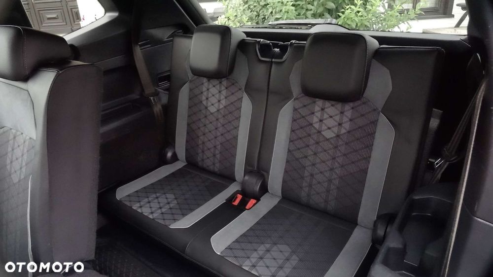 Volkswagen Tiguan - 24