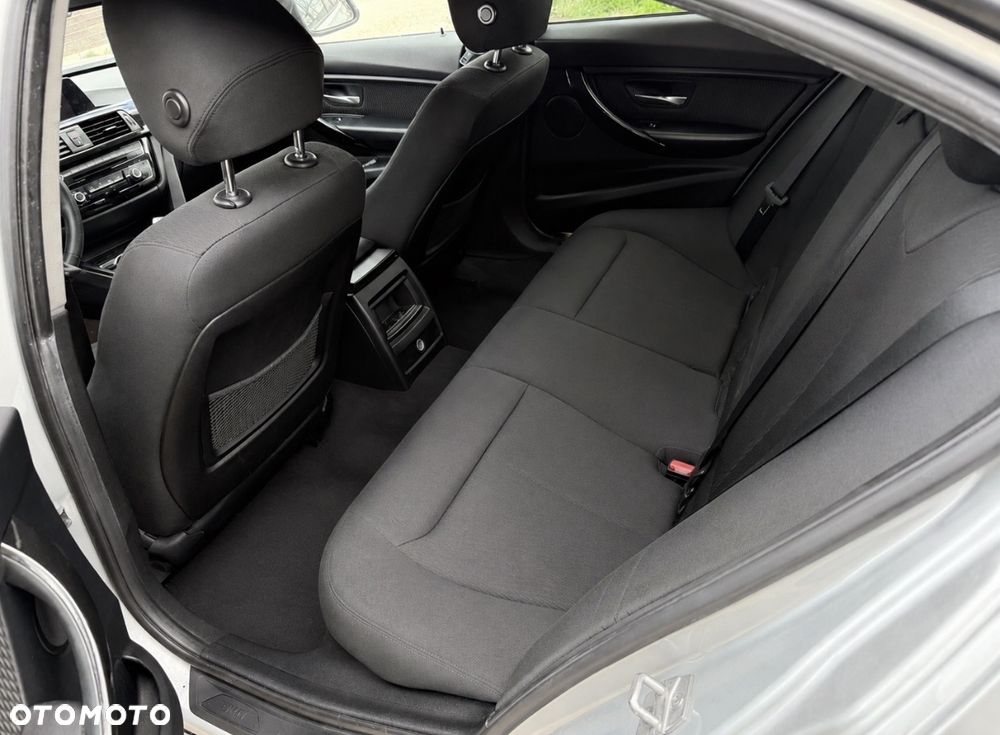 BMW Seria 3 320d - 7