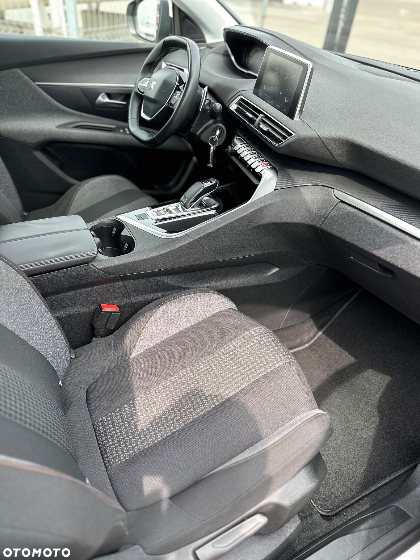 Peugeot 3008 1.6 BlueHDi Allure S&S EAT6 - 8