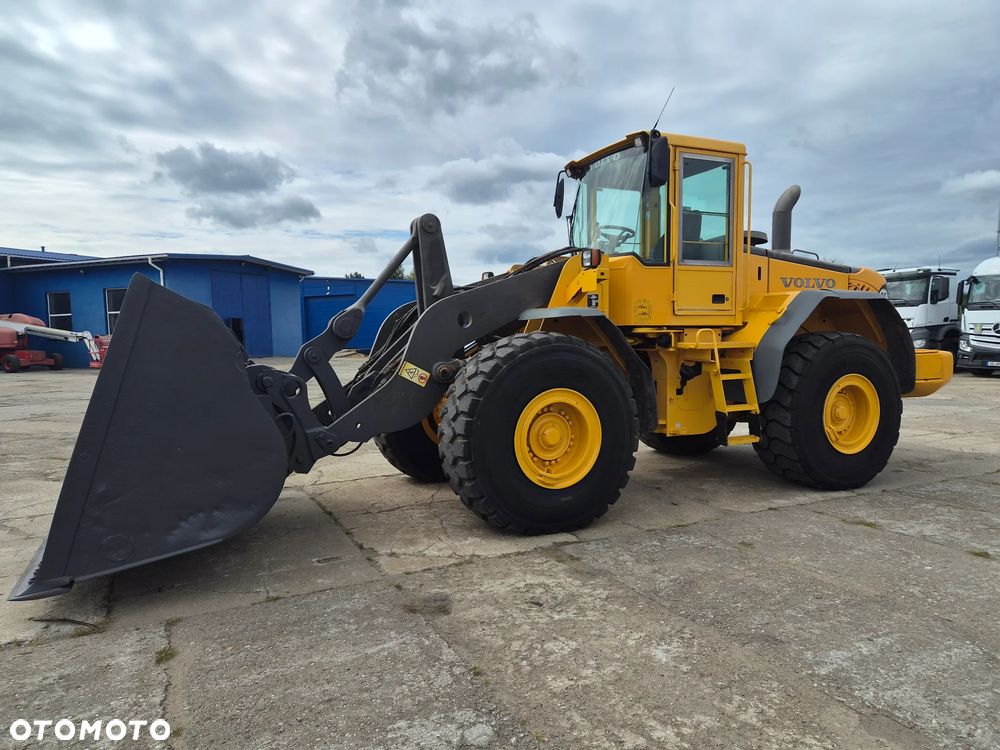 Volvo L 110 E spr z Niemiec tylko 6815 mtg !!! - 14