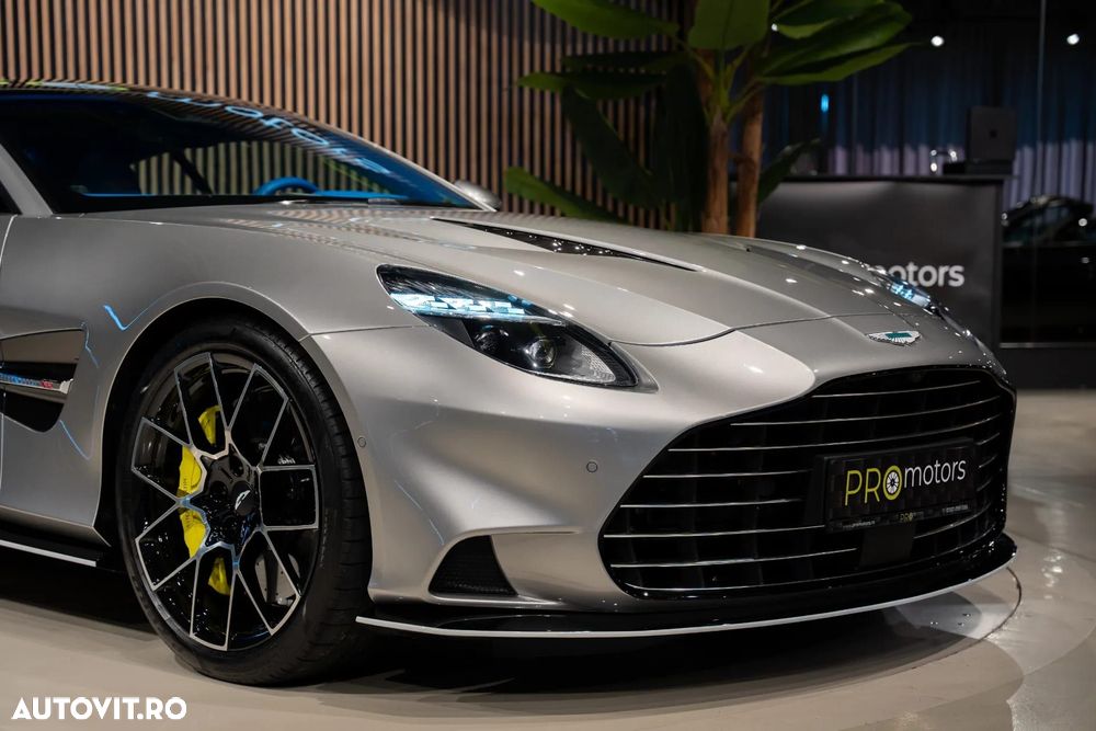 Aston Martin Vanquish - 34