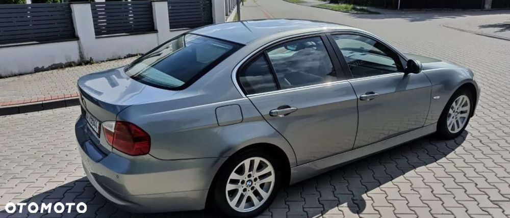 BMW Seria 3 - 16