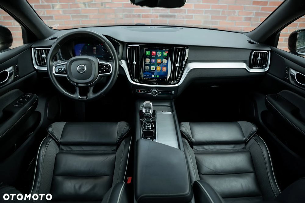 Volvo V60 B4 B DKG Ultimate Dark - 4