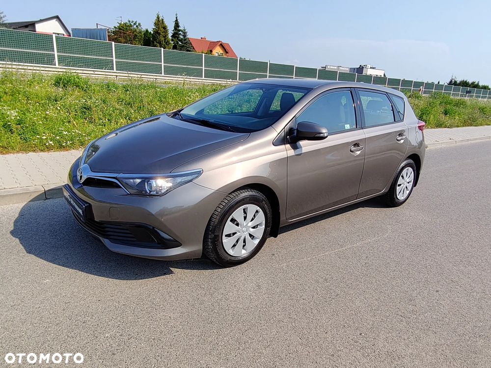 Toyota Auris 1.6 Classic Plus - 4