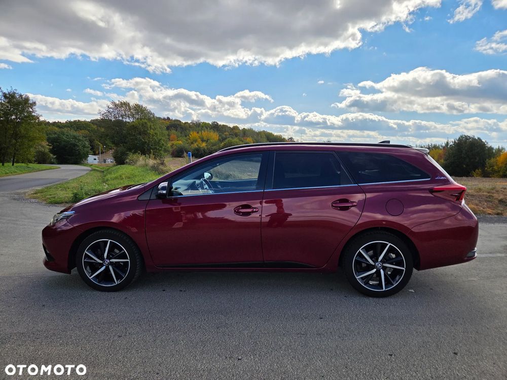 Toyota Auris 1.6 Selection - 6