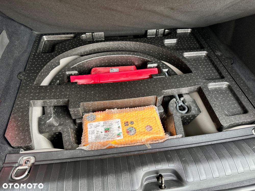 Peugeot 2008 PureTech 82 Allure - 37