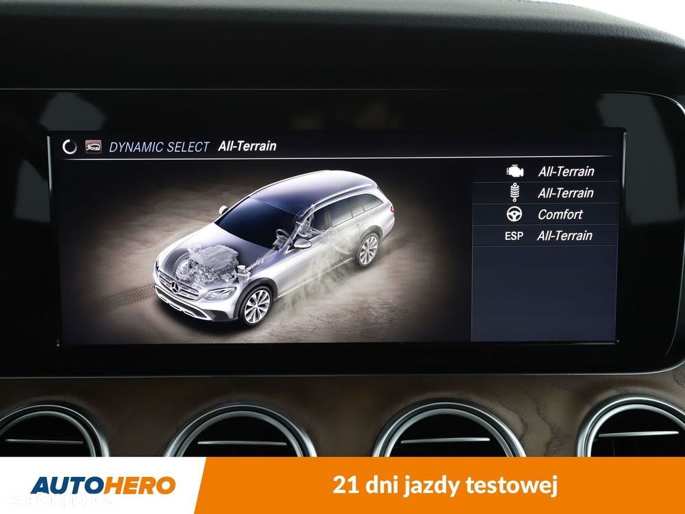 Mercedes-Benz Klasa E 220 d 4-Matic 9G-TRONIC - 22