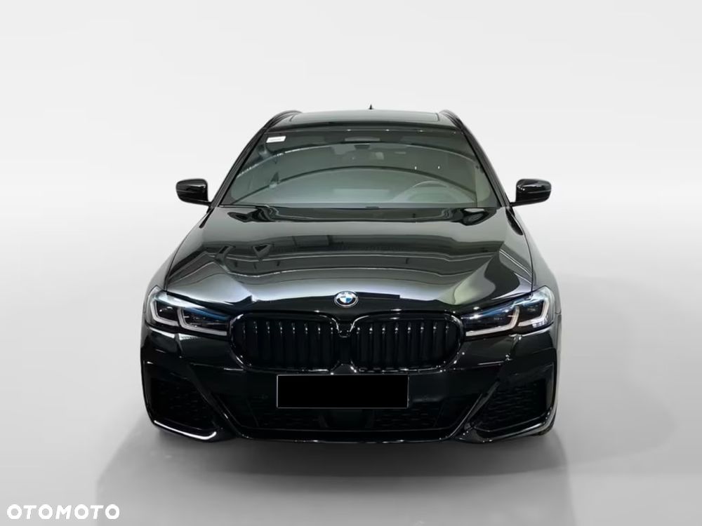 BMW Seria 5 540i xDrive - 3