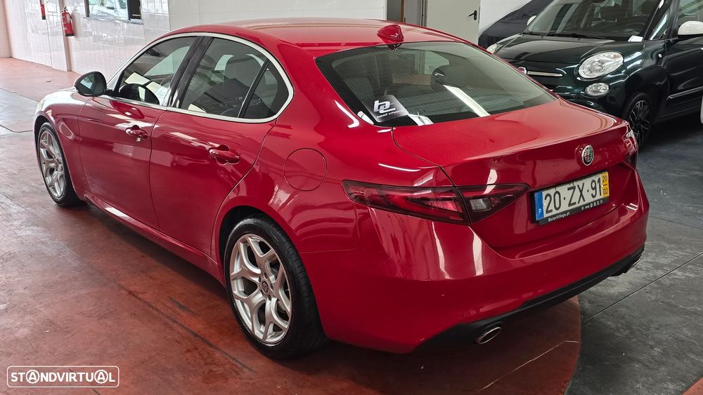 Alfa Romeo Giulia 2.2 D Sprint AT8 - 3