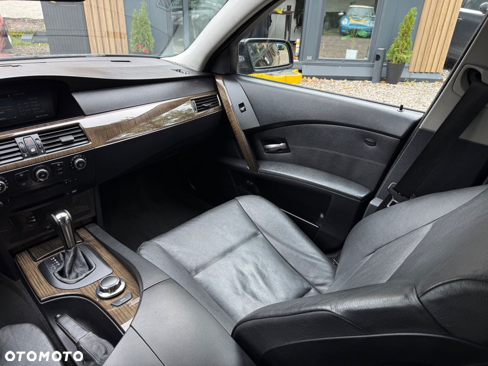 BMW Seria 5 - 33
