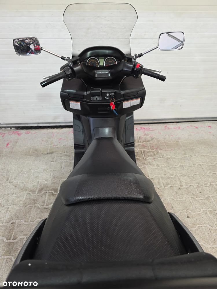 Suzuki Burgman - 27