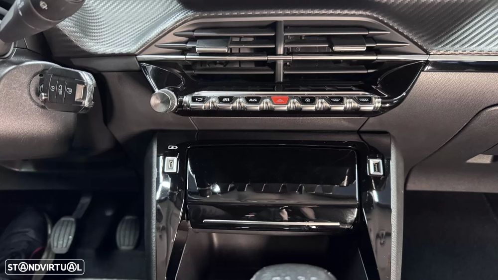 Peugeot 2008 1.2 PureTech Allure Pack - 29