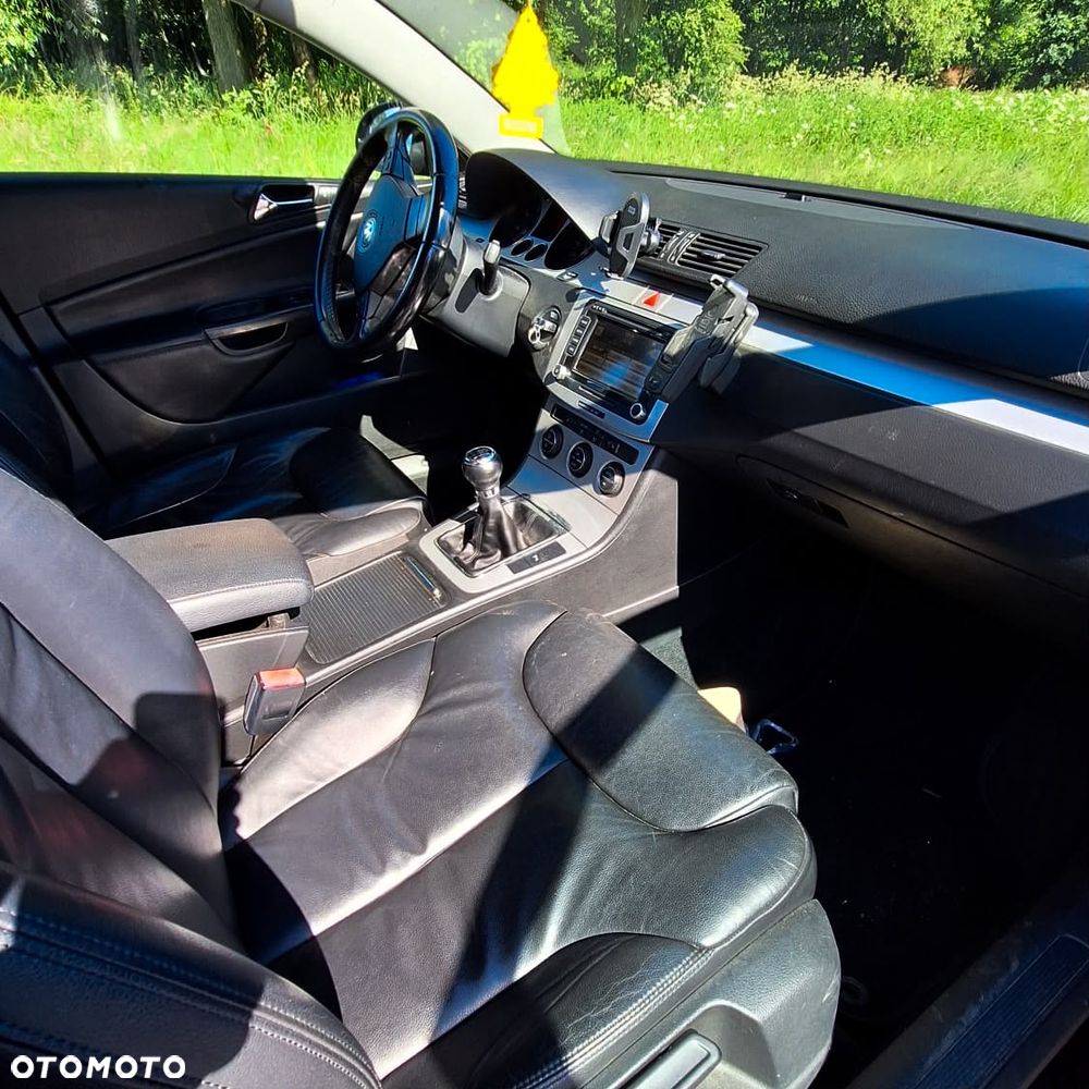 Volkswagen Passat 2.0 TDI Highline - 11