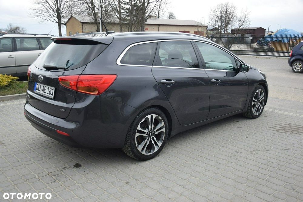 Kia Ceed 1.6 CRDi 128 ISG Spirit - 14