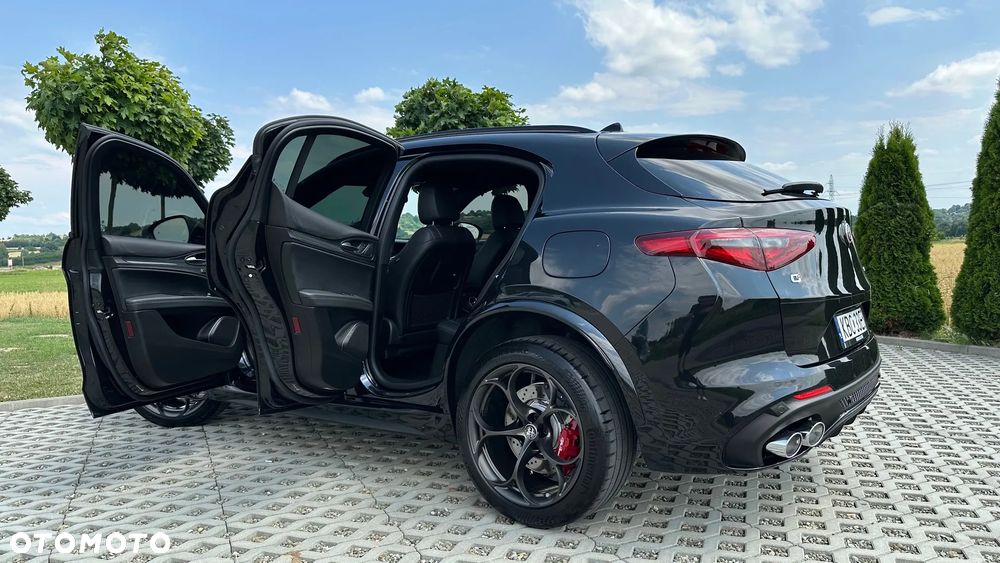 Alfa Romeo Stelvio V6 2.9 Bi-Turbo AT8-Q4 Quadrifoglio - 7
