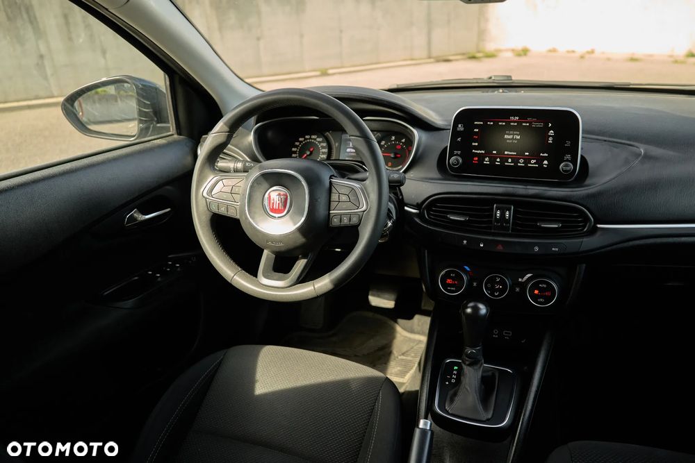 Fiat Tipo 1.6 MultiJet 16v Lounge DDCT - 13