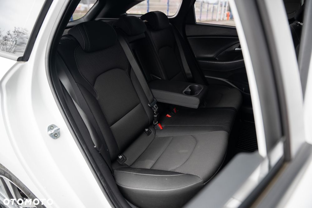 Hyundai i30 1.6 D Style - 36