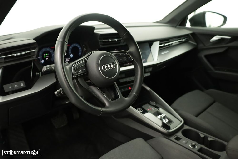 Audi A3 Sportback 45 TFSIe S line - 8