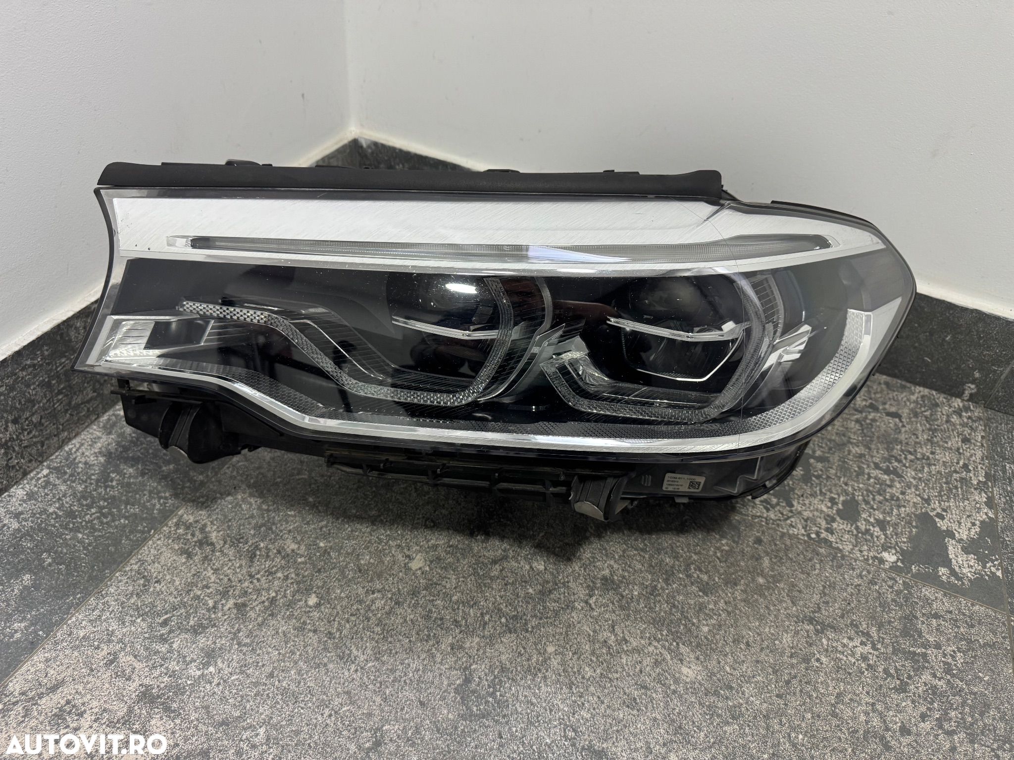 Far stanga bmw adaptive led g30 g31 - 1