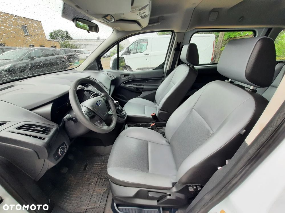 Ford Transit Connect - 19