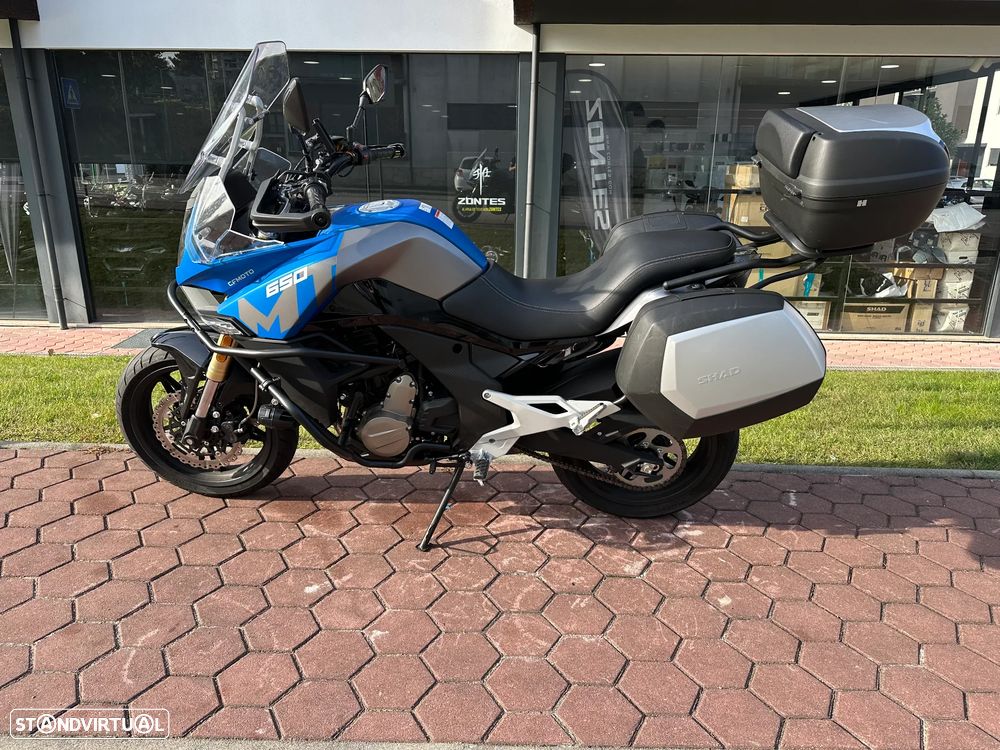 CF Moto 650MT punhos aqu, farois aux, malas - 8