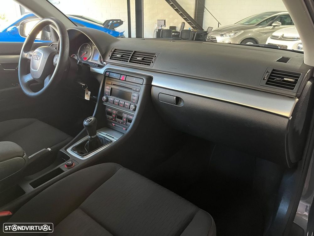 Audi A4 2.0 TDI S-line - 13