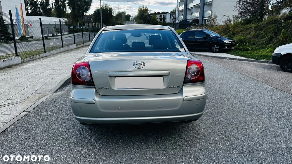 Toyota Avensis 1.8 VVT-i Luna - 6